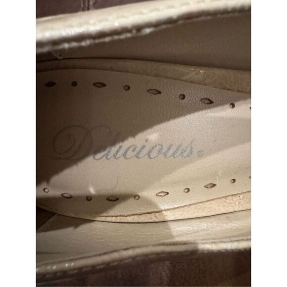 Delicious cream ankle strap heels size 9 - Picture 9 of 12